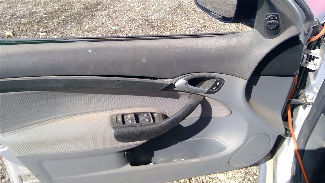 https://f005.backblazeb2.com/file/img-partshotlines-com/Inventory/SW52/Vehicle/20172_02.jpg