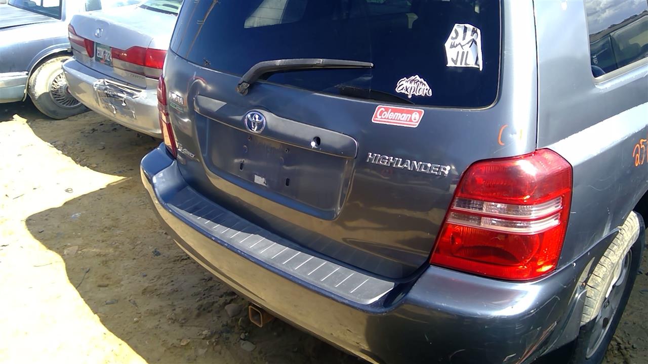 https://f005.backblazeb2.com/file/img-partshotlines-com/Inventory/SW52/Vehicle/20175_13.jpg