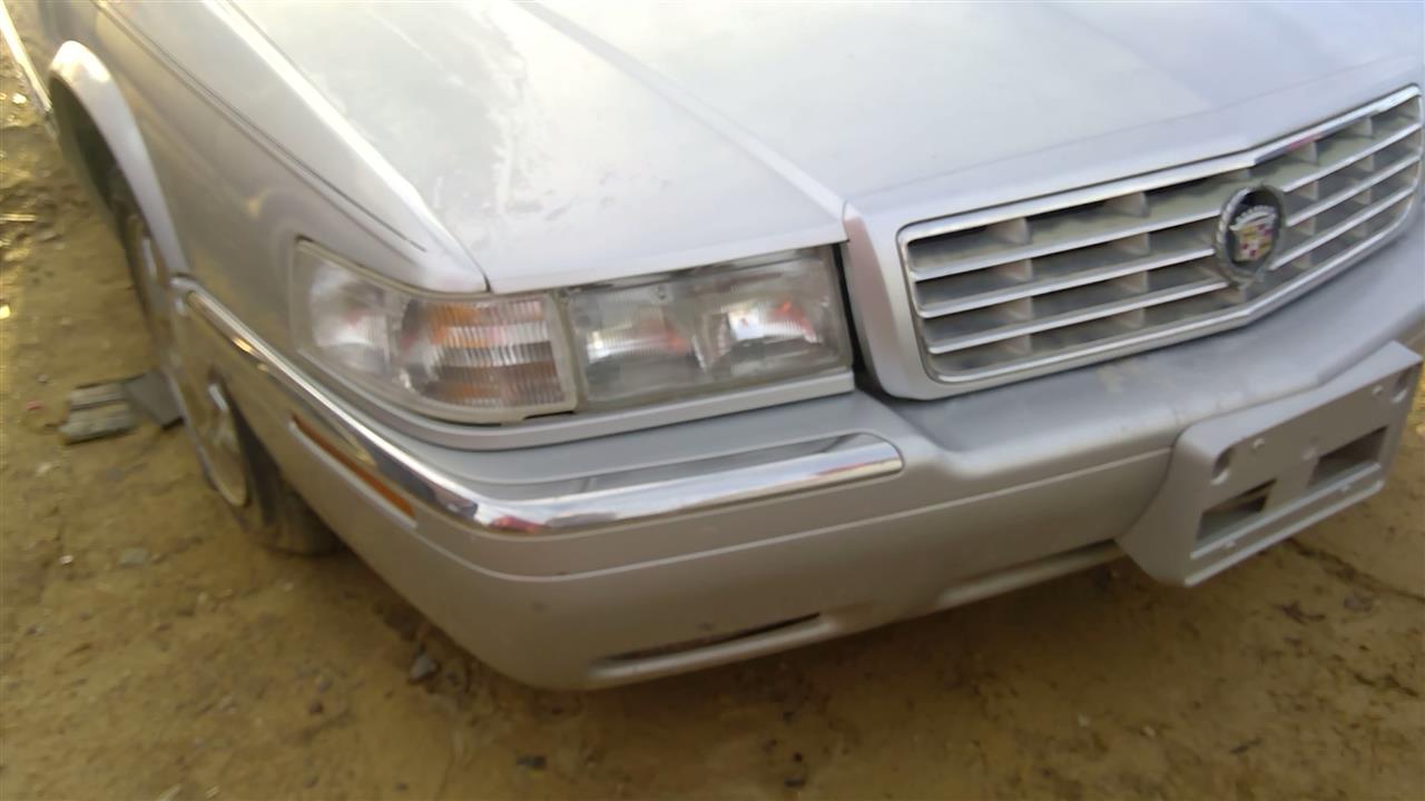 https://f005.backblazeb2.com/file/img-partshotlines-com/Inventory/SW52/Vehicle/20186_06.jpg