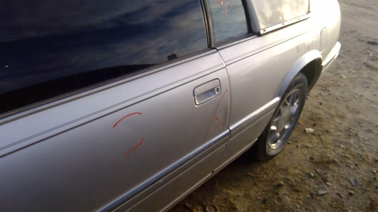 https://f005.backblazeb2.com/file/img-partshotlines-com/Inventory/SW52/Vehicle/20186_11.jpg