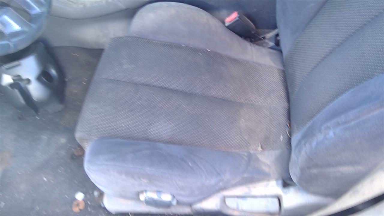 https://f005.backblazeb2.com/file/img-partshotlines-com/Inventory/SW52/Vehicle/20190_03.jpg