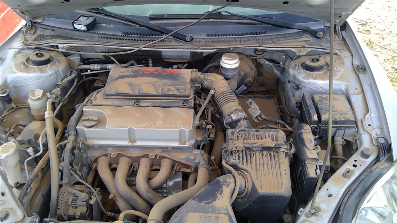 https://f005.backblazeb2.com/file/img-partshotlines-com/Inventory/SW52/Vehicle/20190_05.jpg