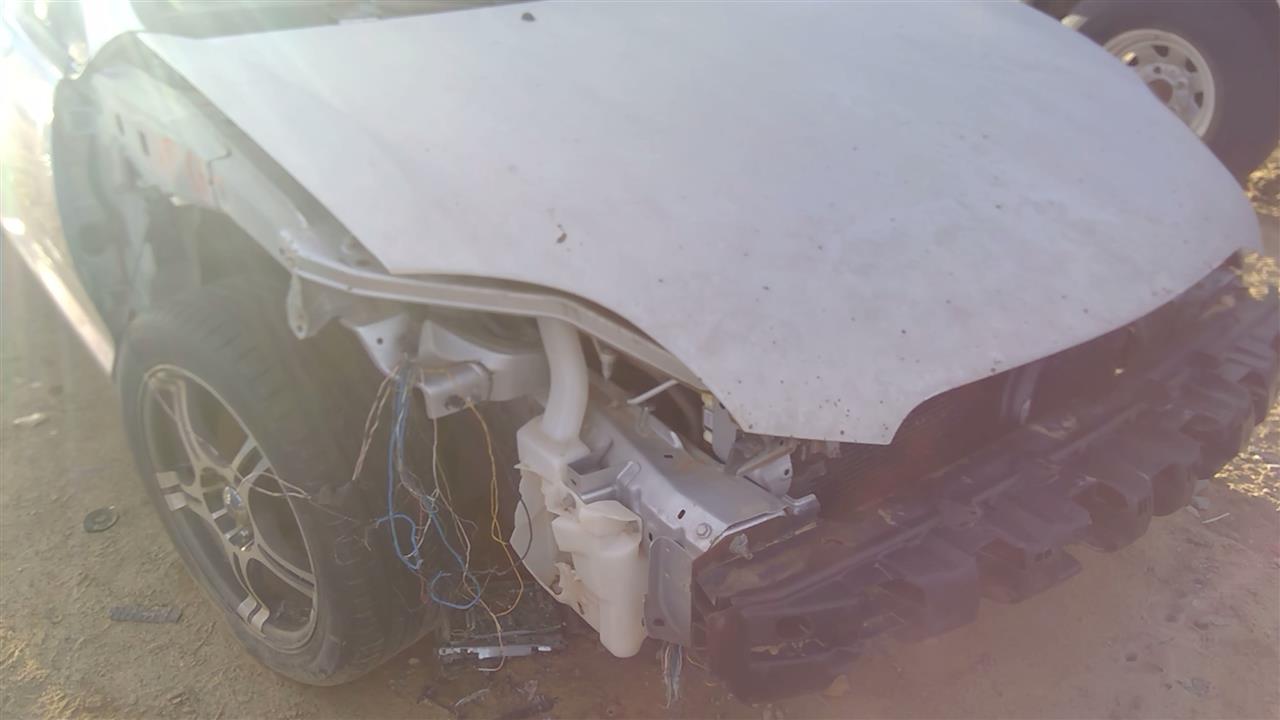 https://f005.backblazeb2.com/file/img-partshotlines-com/Inventory/SW52/Vehicle/20190_06.jpg