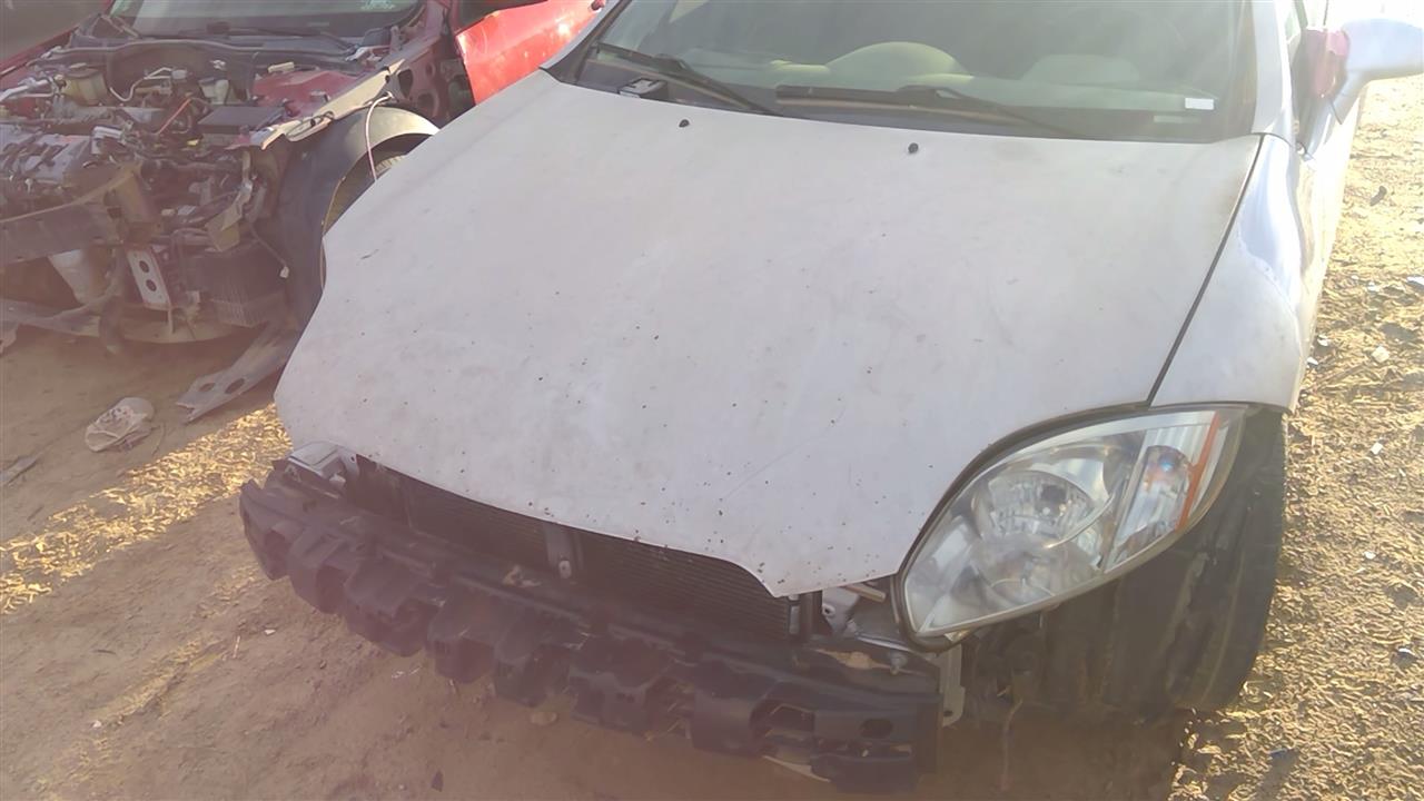 https://f005.backblazeb2.com/file/img-partshotlines-com/Inventory/SW52/Vehicle/20190_07.jpg