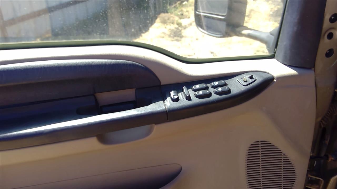 https://f005.backblazeb2.com/file/img-partshotlines-com/Inventory/SW52/Vehicle/20191_02.jpg