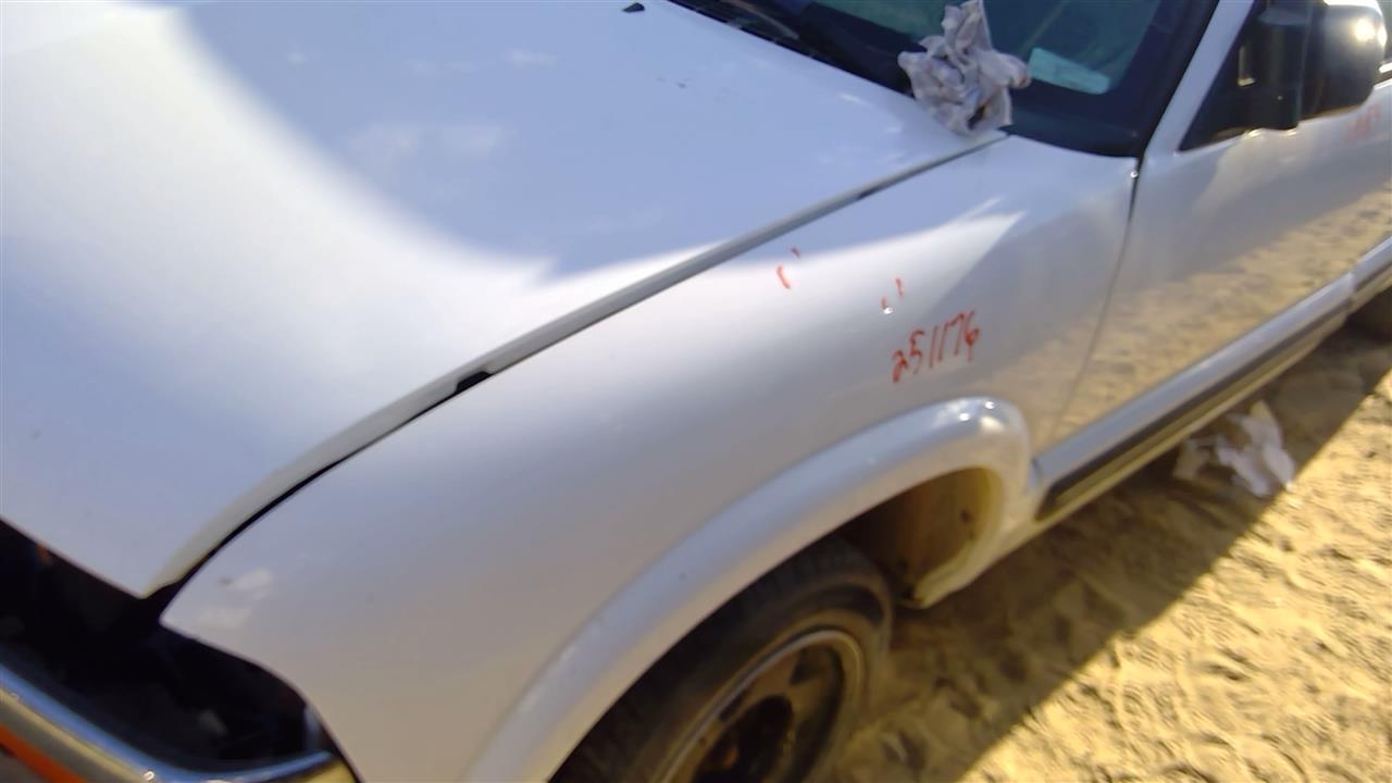 https://f005.backblazeb2.com/file/img-partshotlines-com/Inventory/SW52/Vehicle/20199_09.jpg