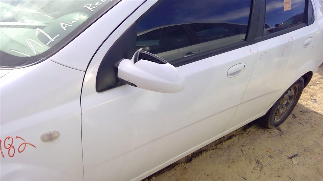 https://f005.backblazeb2.com/file/img-partshotlines-com/Inventory/SW52/Vehicle/20205_10.jpg