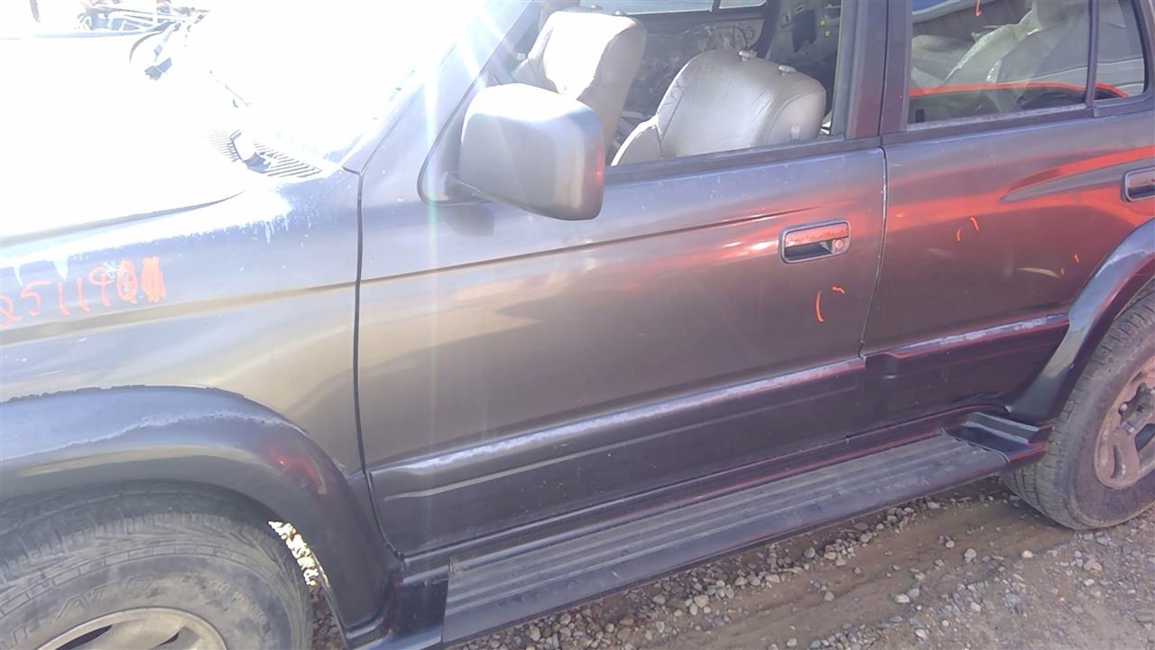 https://f005.backblazeb2.com/file/img-partshotlines-com/Inventory/SW52/Vehicle/20213_09.jpg