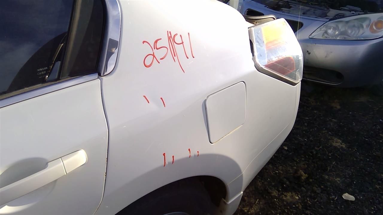 https://f005.backblazeb2.com/file/img-partshotlines-com/Inventory/SW52/Vehicle/20214_13.jpg