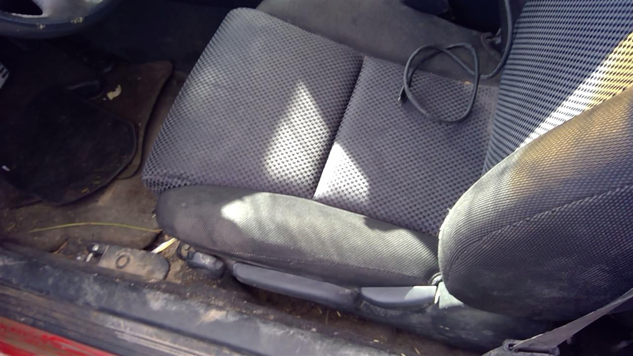 https://f005.backblazeb2.com/file/img-partshotlines-com/Inventory/SW52/Vehicle/20215_03.jpg