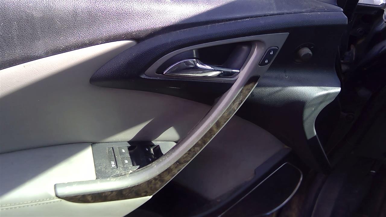 https://f005.backblazeb2.com/file/img-partshotlines-com/Inventory/SW52/Vehicle/20231_03.jpg