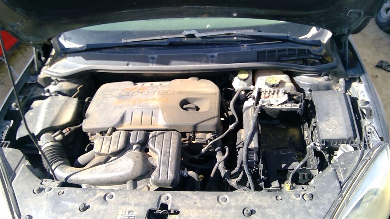 https://f005.backblazeb2.com/file/img-partshotlines-com/Inventory/SW52/Vehicle/20231_06.jpg