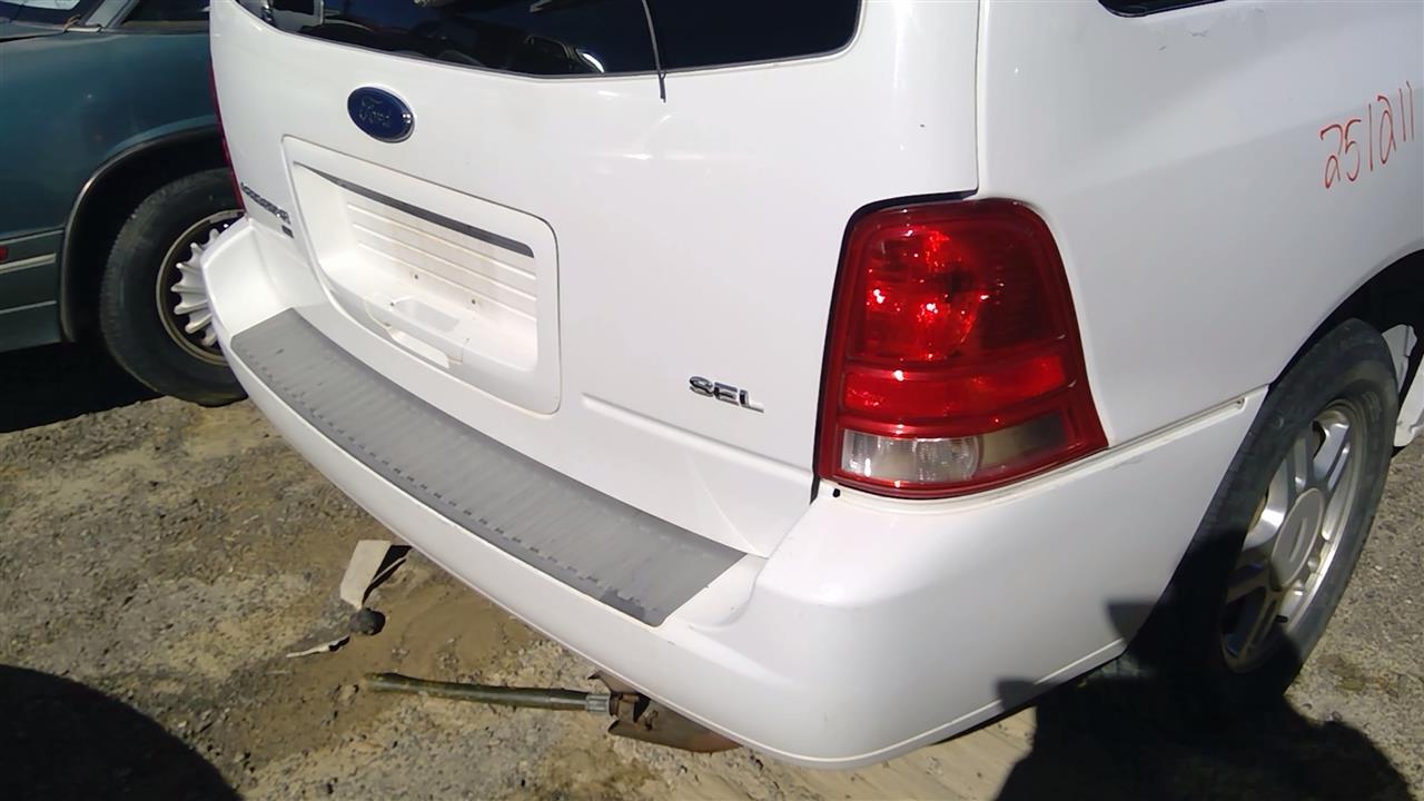 https://f005.backblazeb2.com/file/img-partshotlines-com/Inventory/SW52/Vehicle/20234_12.jpg