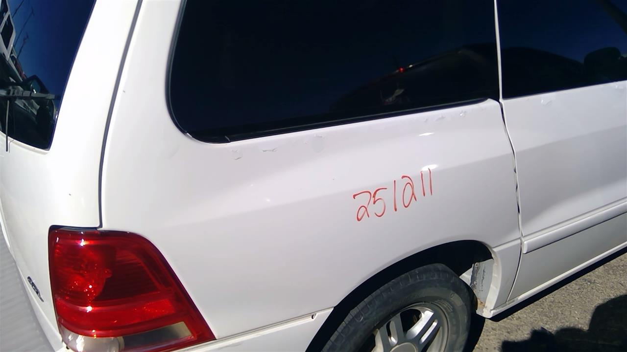 https://f005.backblazeb2.com/file/img-partshotlines-com/Inventory/SW52/Vehicle/20234_13.jpg