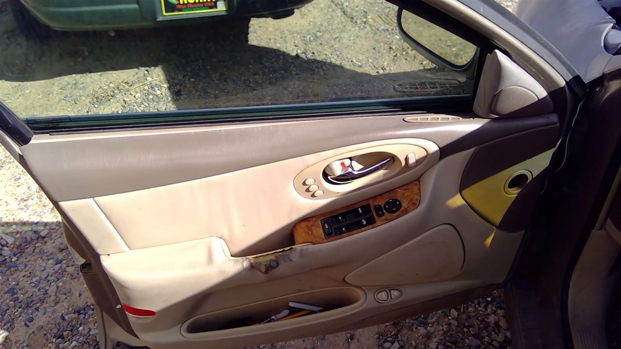 https://f005.backblazeb2.com/file/img-partshotlines-com/Inventory/SW52/Vehicle/20240_02.jpg