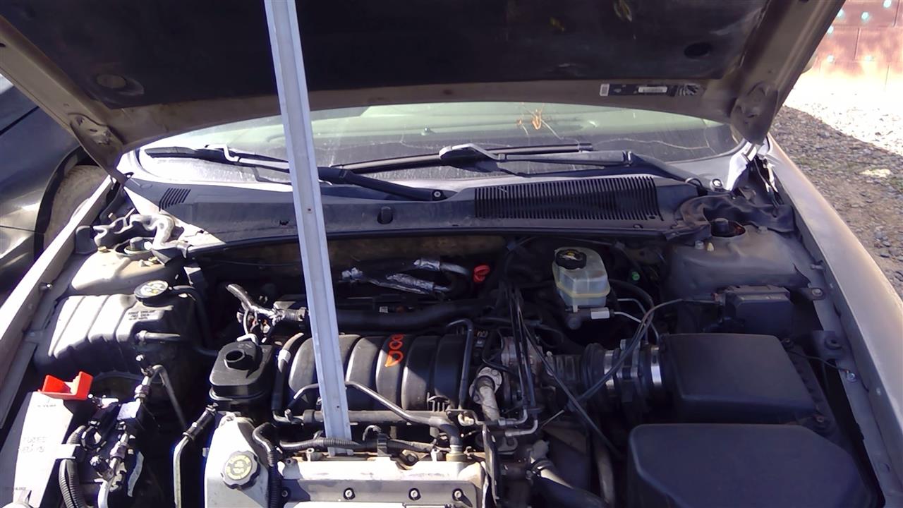 https://f005.backblazeb2.com/file/img-partshotlines-com/Inventory/SW52/Vehicle/20240_05.jpg