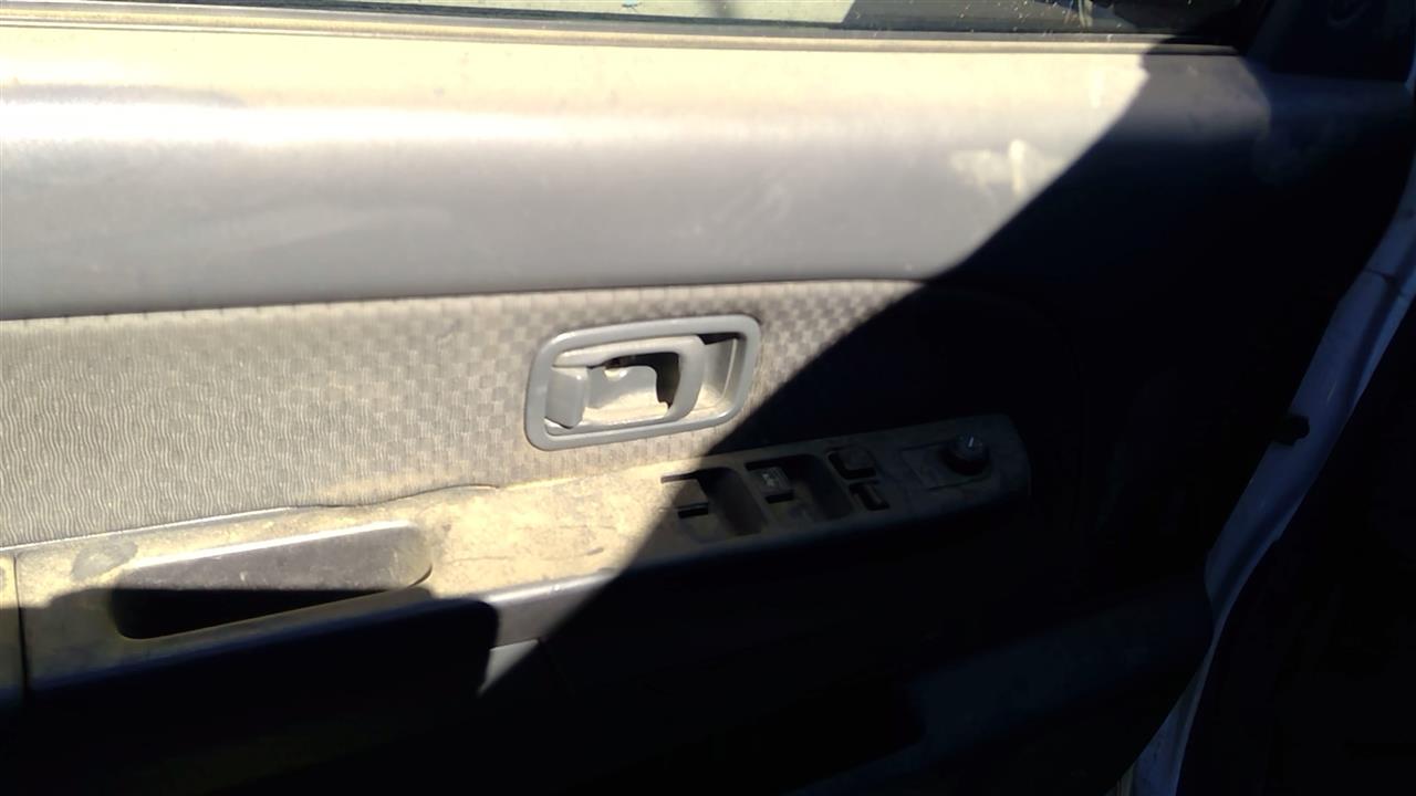 https://f005.backblazeb2.com/file/img-partshotlines-com/Inventory/SW52/Vehicle/20254_02.jpg