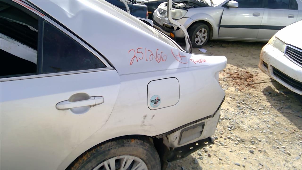 https://f005.backblazeb2.com/file/img-partshotlines-com/Inventory/SW52/Vehicle/20291_12.jpg