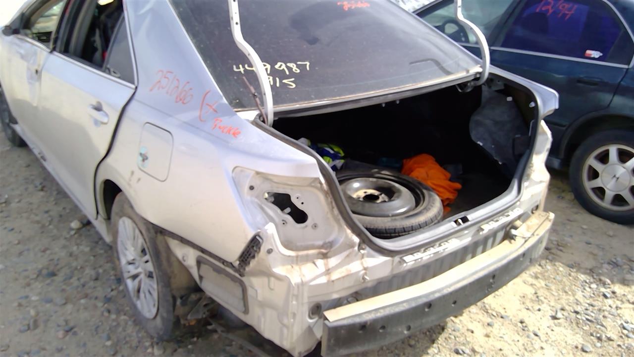 https://f005.backblazeb2.com/file/img-partshotlines-com/Inventory/SW52/Vehicle/20291_13.jpg
