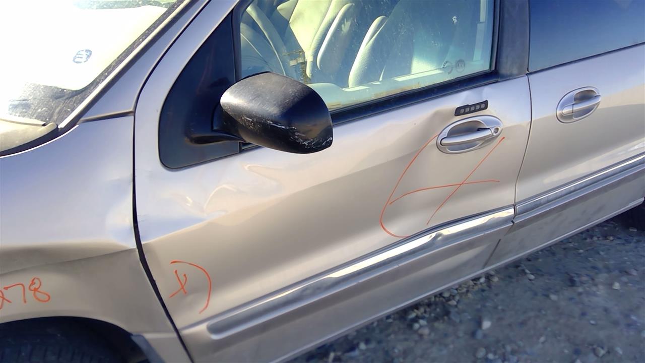 https://f005.backblazeb2.com/file/img-partshotlines-com/Inventory/SW52/Vehicle/20303_10.jpg