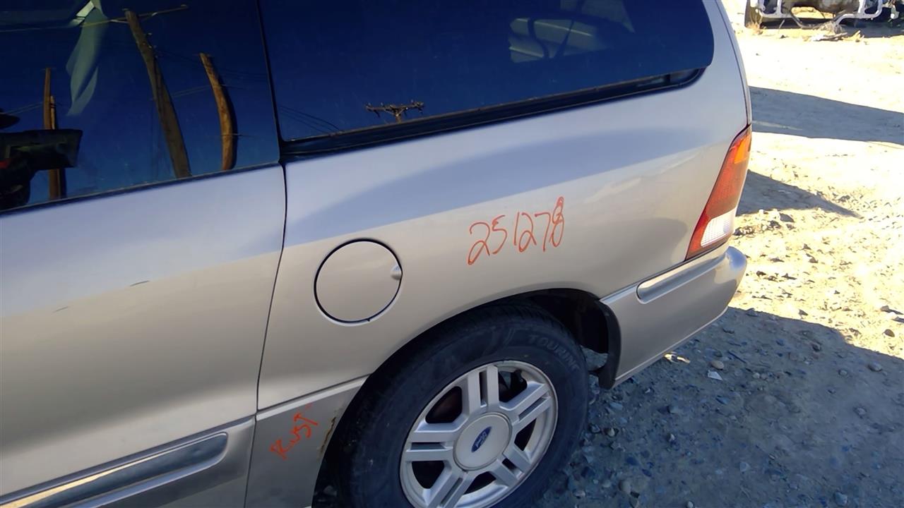 https://f005.backblazeb2.com/file/img-partshotlines-com/Inventory/SW52/Vehicle/20303_12.jpg