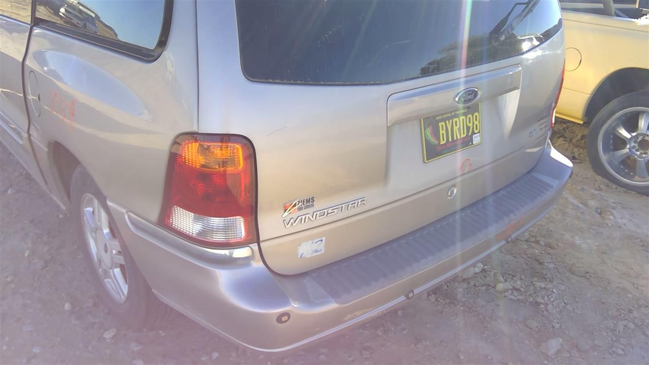 https://f005.backblazeb2.com/file/img-partshotlines-com/Inventory/SW52/Vehicle/20303_13.jpg