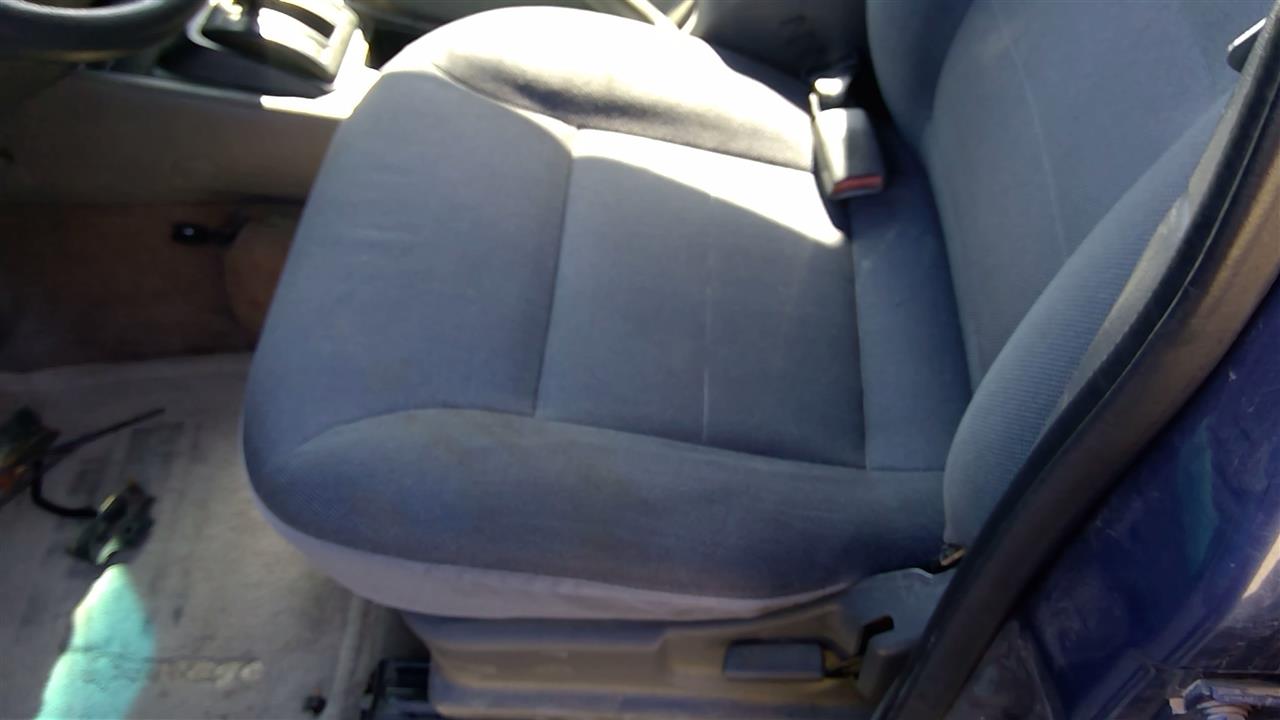 https://f005.backblazeb2.com/file/img-partshotlines-com/Inventory/SW52/Vehicle/20316_03.jpg