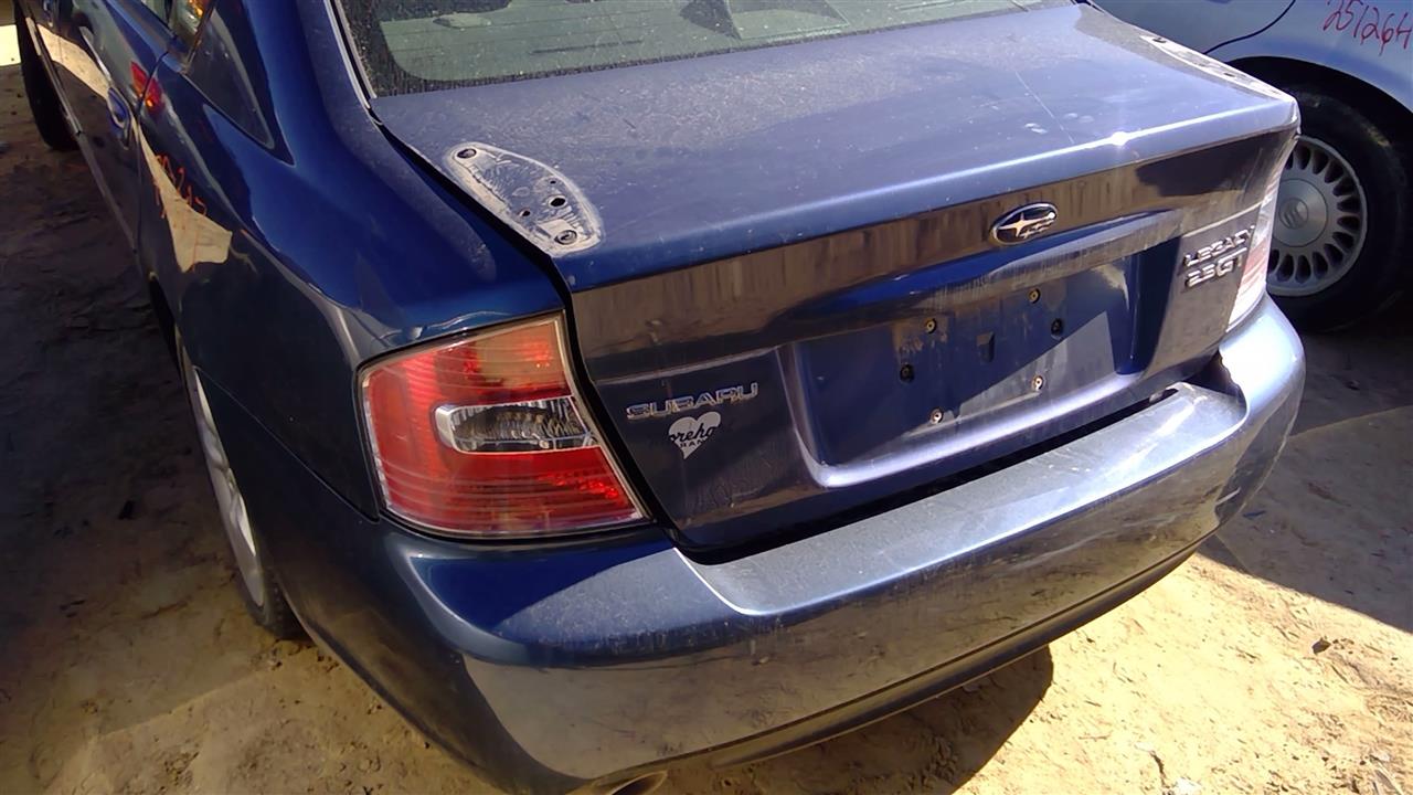 https://f005.backblazeb2.com/file/img-partshotlines-com/Inventory/SW52/Vehicle/20332_13.jpg