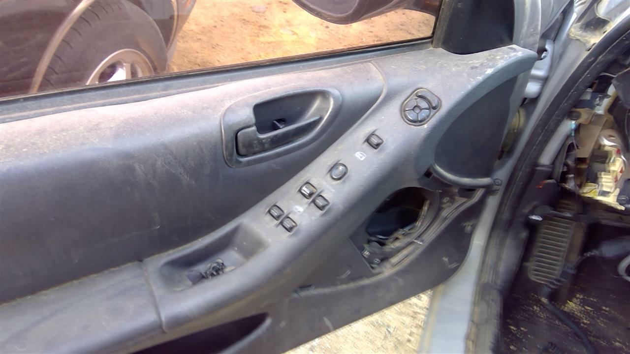 https://f005.backblazeb2.com/file/img-partshotlines-com/Inventory/SW52/Vehicle/20349_03.jpg