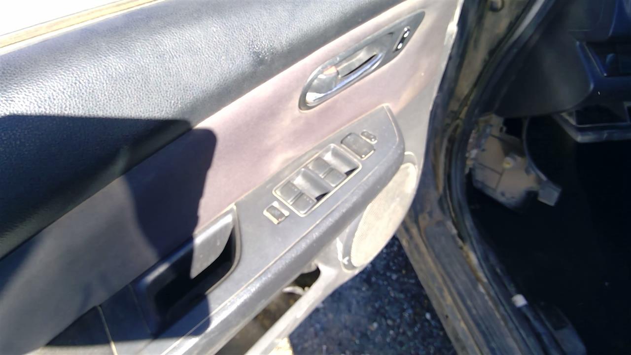 https://f005.backblazeb2.com/file/img-partshotlines-com/Inventory/SW52/Vehicle/20350_02.jpg