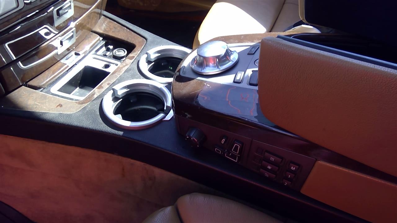 https://f005.backblazeb2.com/file/img-partshotlines-com/Inventory/SW52/Vehicle/20352_02.jpg