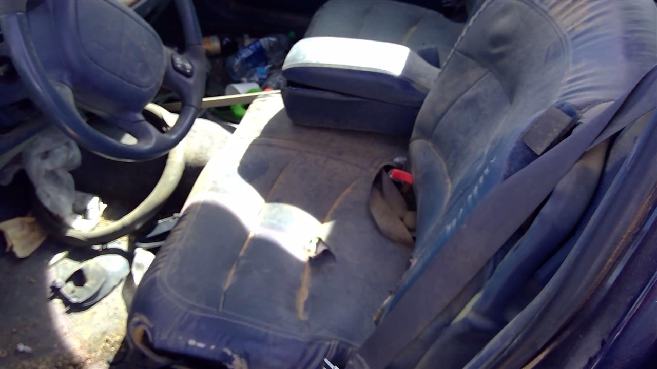 https://f005.backblazeb2.com/file/img-partshotlines-com/Inventory/SW52/Vehicle/20358_04.jpg