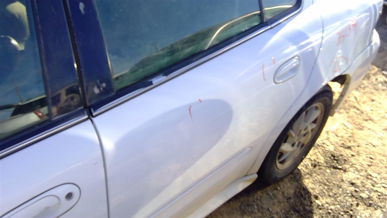 https://f005.backblazeb2.com/file/img-partshotlines-com/Inventory/SW52/Vehicle/20359_11.jpg