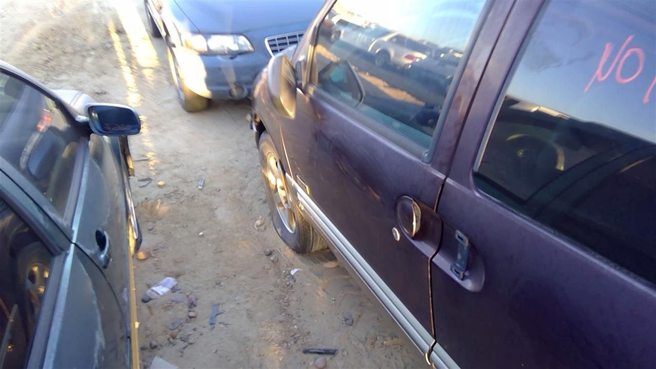https://f005.backblazeb2.com/file/img-partshotlines-com/Inventory/SW52/Vehicle/20376_11.jpg