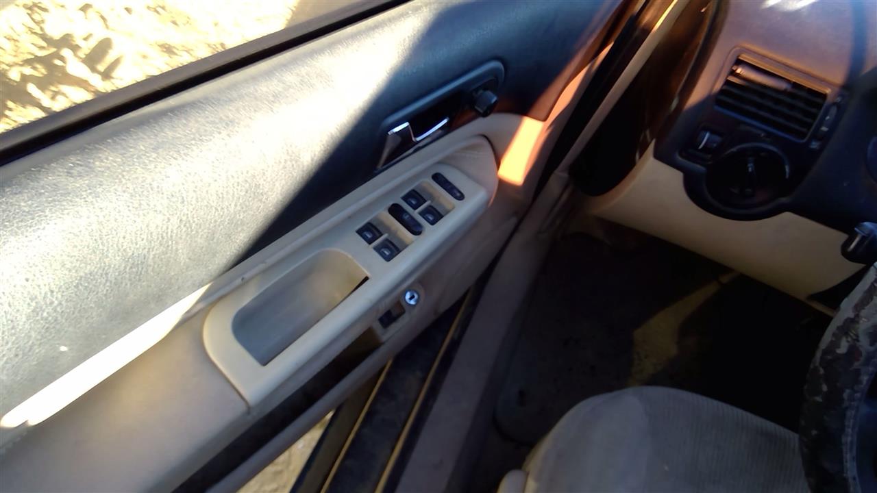 https://f005.backblazeb2.com/file/img-partshotlines-com/Inventory/SW52/Vehicle/20387_02.jpg