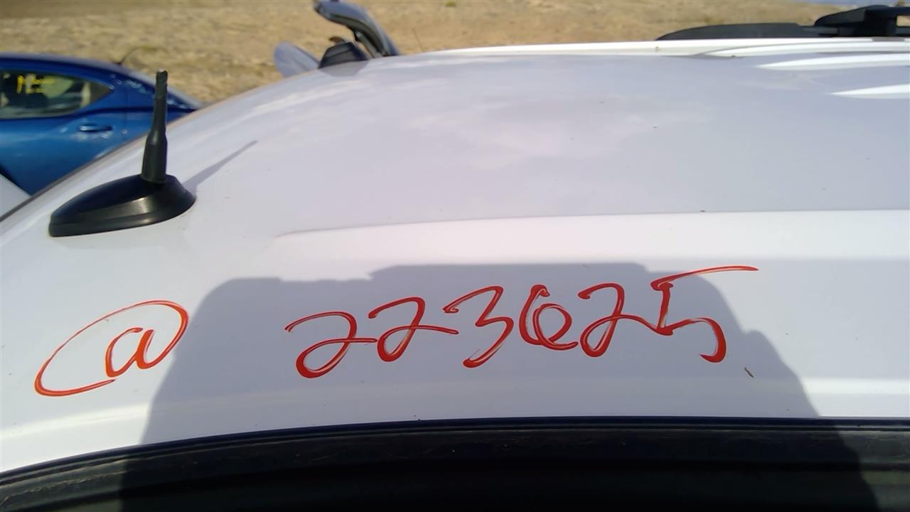https://f005.backblazeb2.com/file/img-partshotlines-com/Inventory/SW52/Vehicle/20407_04.jpg