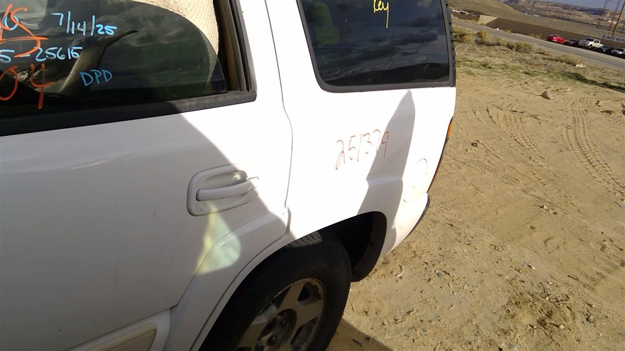 https://f005.backblazeb2.com/file/img-partshotlines-com/Inventory/SW52/Vehicle/20407_13.jpg