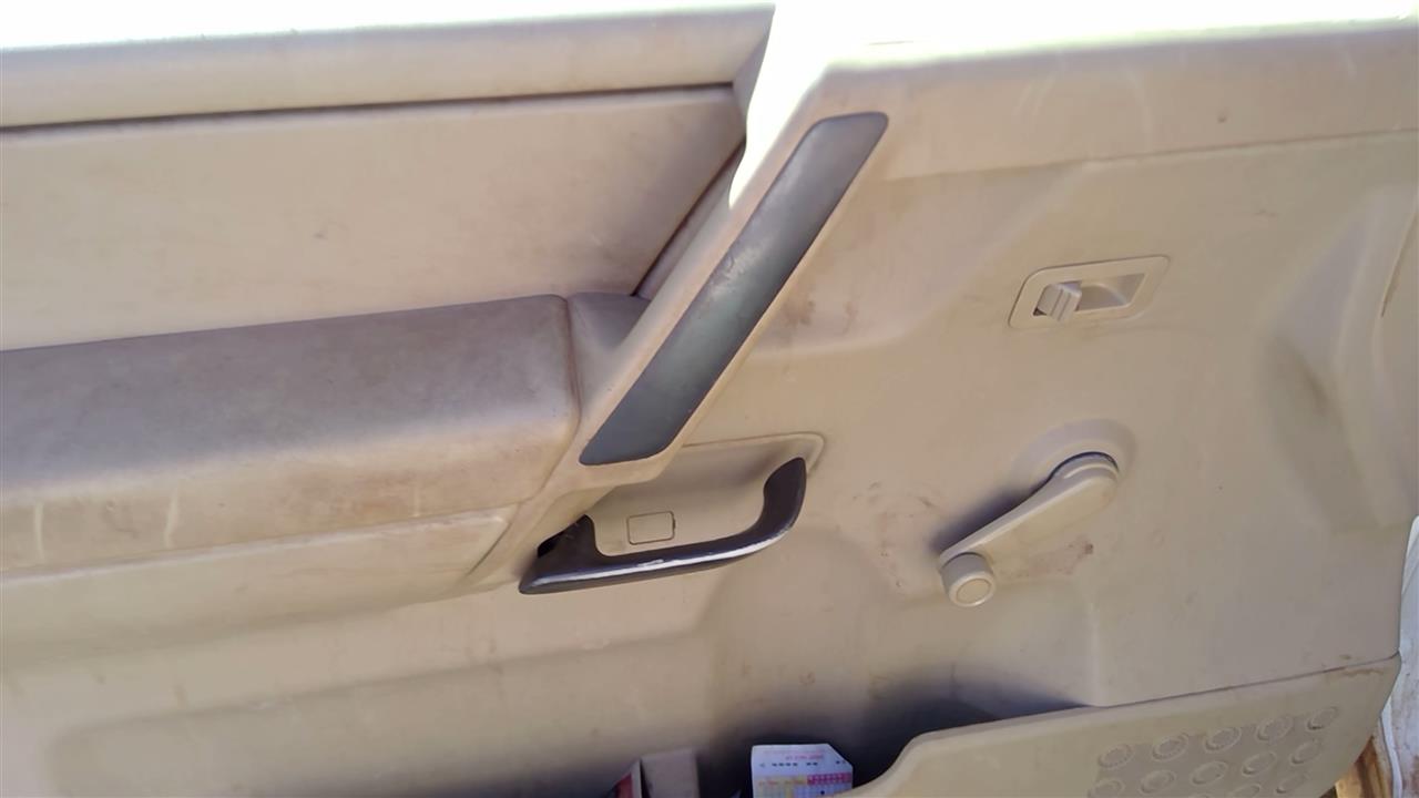 https://f005.backblazeb2.com/file/img-partshotlines-com/Inventory/SW52/Vehicle/20429_02.jpg