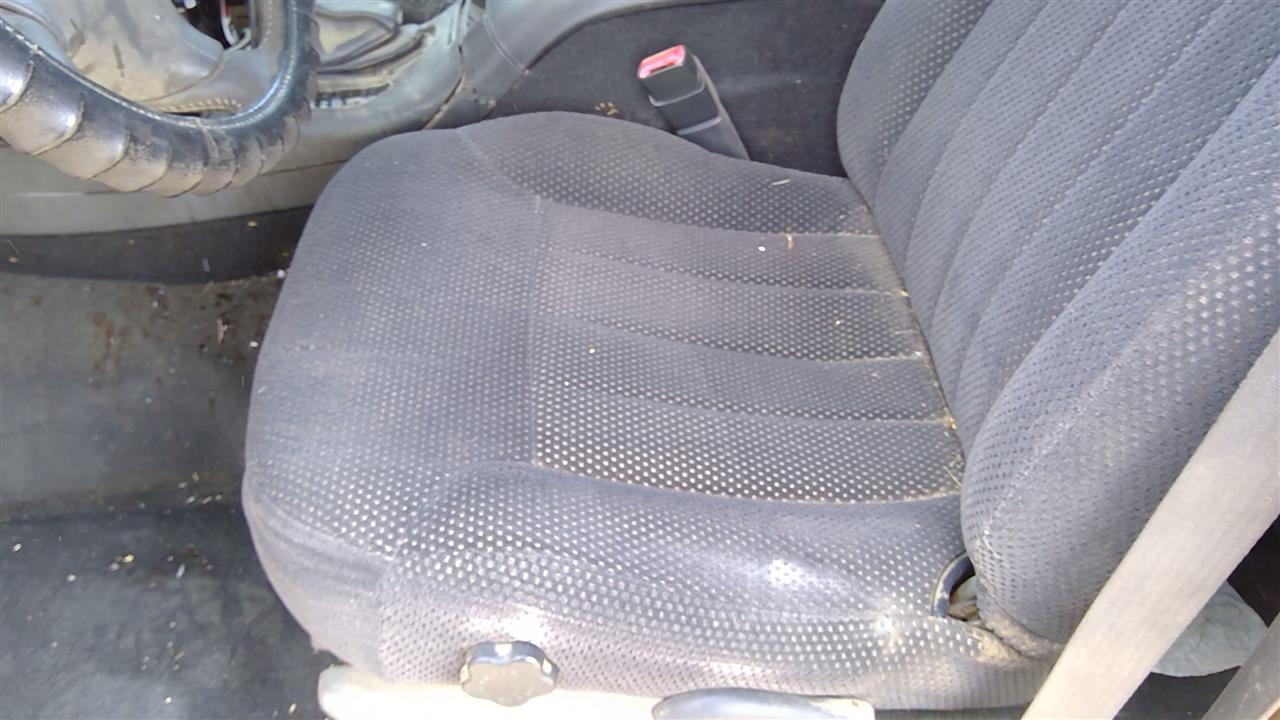 https://f005.backblazeb2.com/file/img-partshotlines-com/Inventory/SW52/Vehicle/20442_03.jpg
