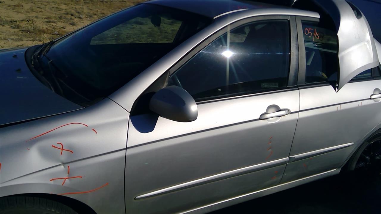 https://f005.backblazeb2.com/file/img-partshotlines-com/Inventory/SW52/Vehicle/20447_09.jpg