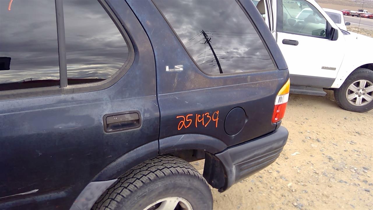 https://f005.backblazeb2.com/file/img-partshotlines-com/Inventory/SW52/Vehicle/20469_12.jpg