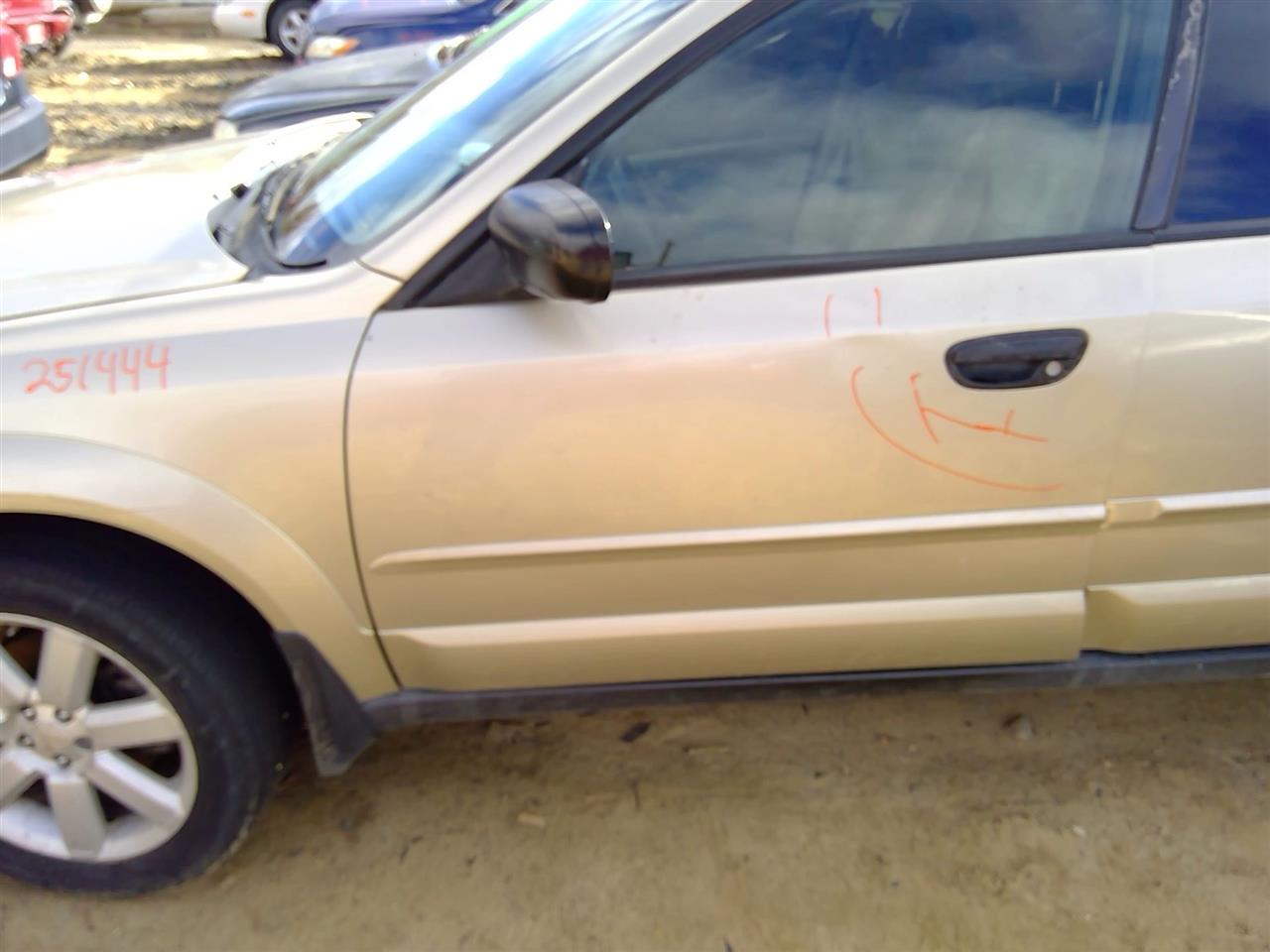 https://f005.backblazeb2.com/file/img-partshotlines-com/Inventory/SW52/Vehicle/20475_11.jpg