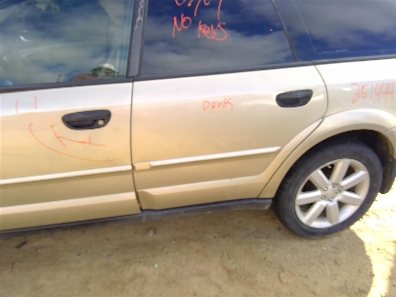 https://f005.backblazeb2.com/file/img-partshotlines-com/Inventory/SW52/Vehicle/20475_12.jpg
