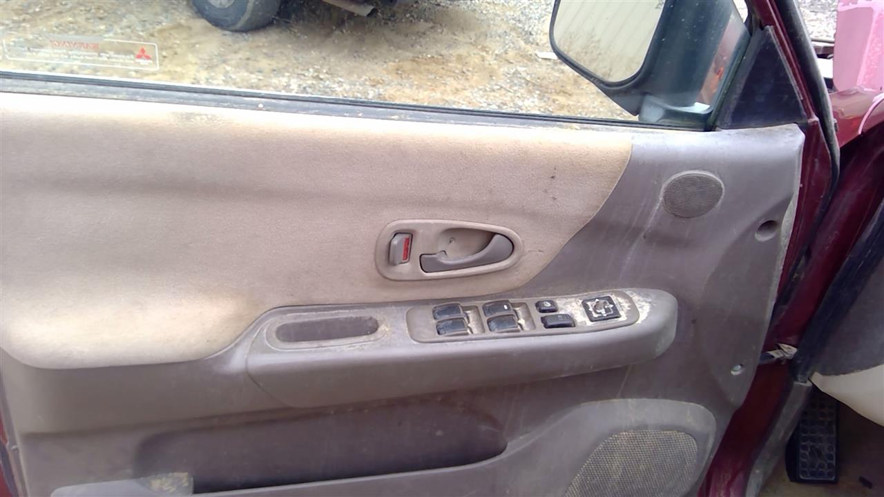 https://f005.backblazeb2.com/file/img-partshotlines-com/Inventory/SW52/Vehicle/20476_02.jpg