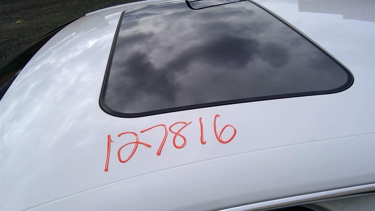 https://f005.backblazeb2.com/file/img-partshotlines-com/Inventory/SW52/Vehicle/20478_04.jpg