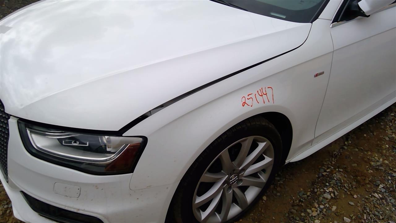 https://f005.backblazeb2.com/file/img-partshotlines-com/Inventory/SW52/Vehicle/20478_09.jpg