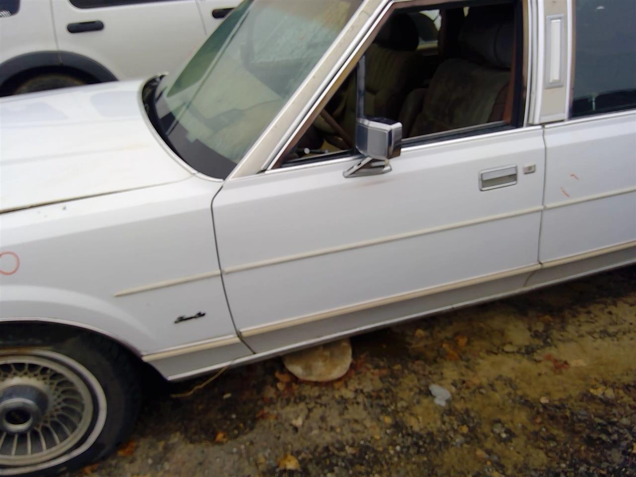 https://f005.backblazeb2.com/file/img-partshotlines-com/Inventory/SW52/Vehicle/20482_09.jpg