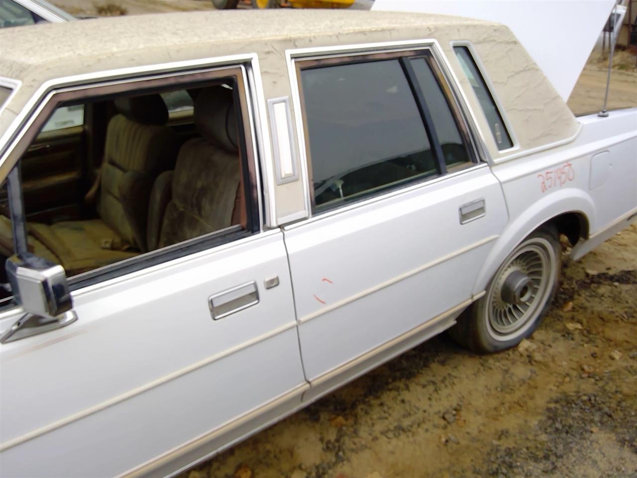 https://f005.backblazeb2.com/file/img-partshotlines-com/Inventory/SW52/Vehicle/20482_10.jpg