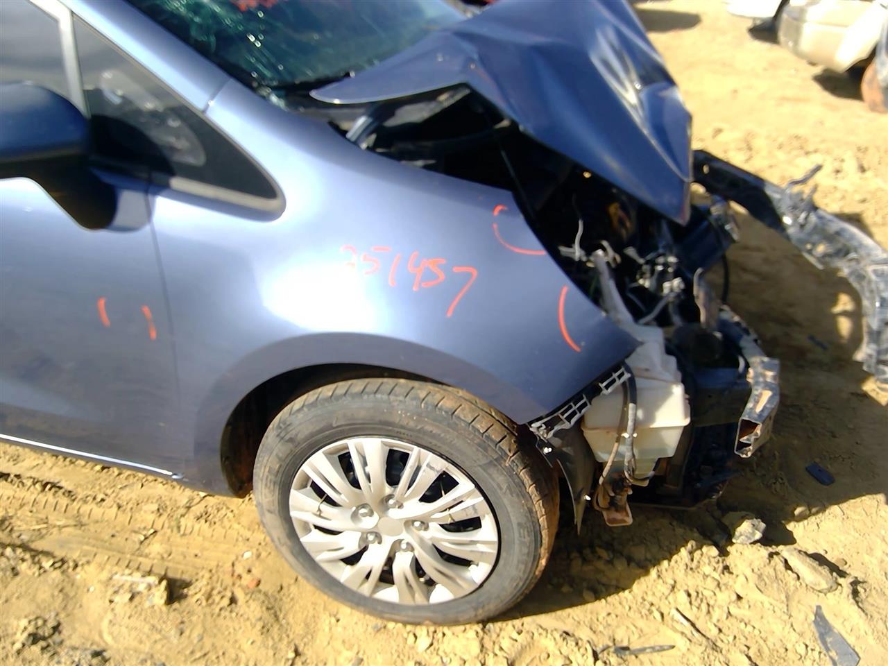 https://f005.backblazeb2.com/file/img-partshotlines-com/Inventory/SW52/Vehicle/20489_06.jpg