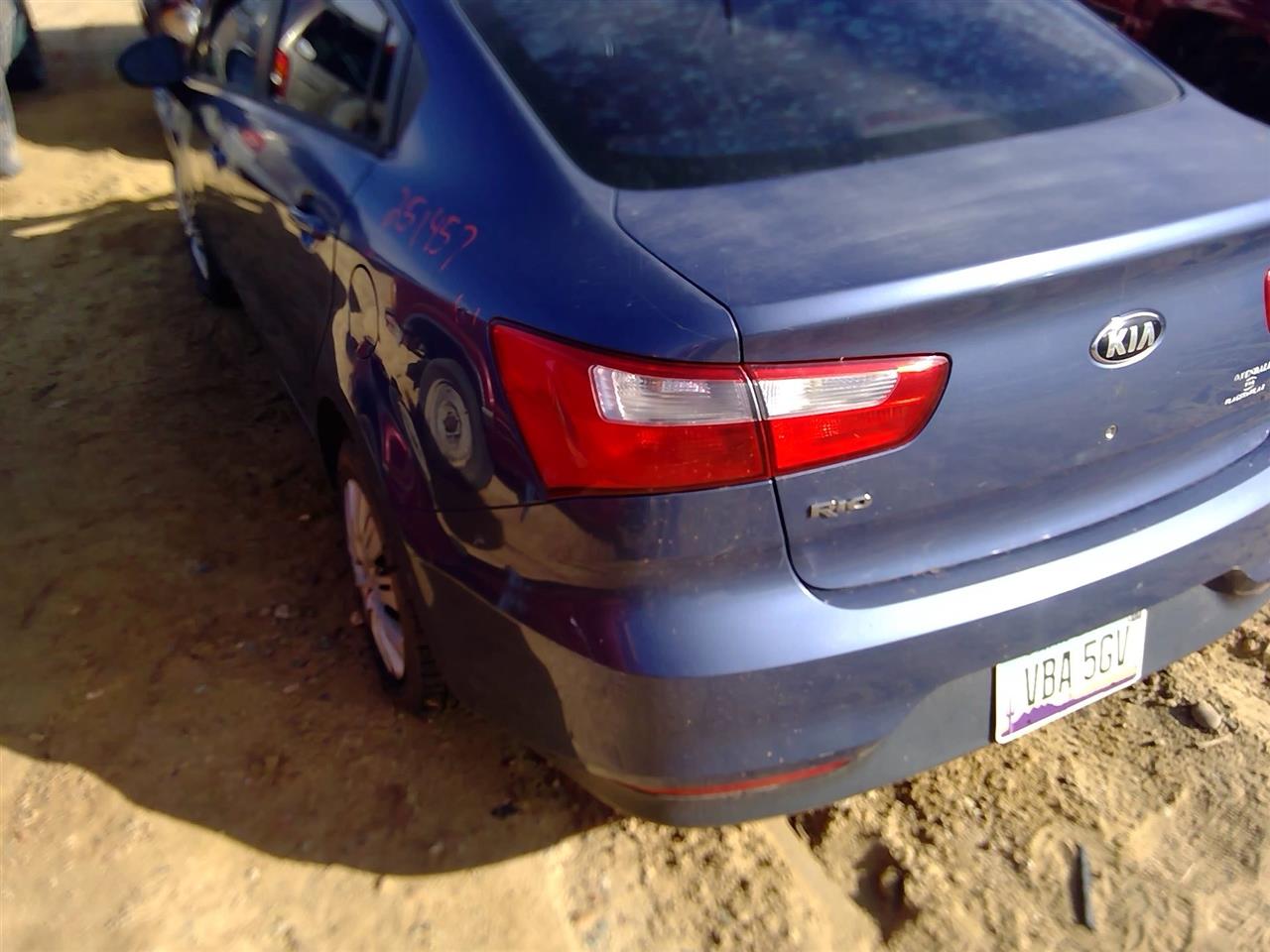 https://f005.backblazeb2.com/file/img-partshotlines-com/Inventory/SW52/Vehicle/20489_12.jpg